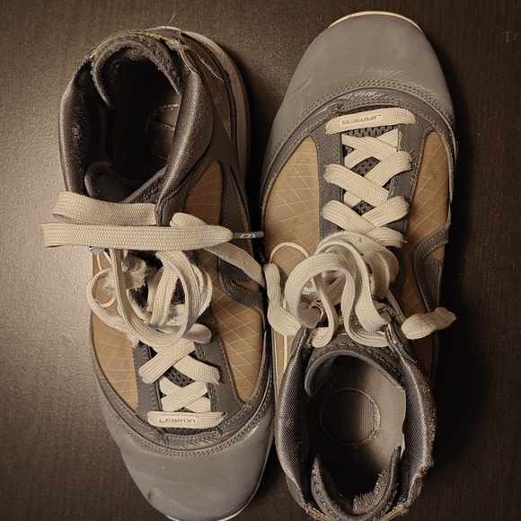 Nike Lebron 7 Cool Grey Size 9 - Picture 1 of 3